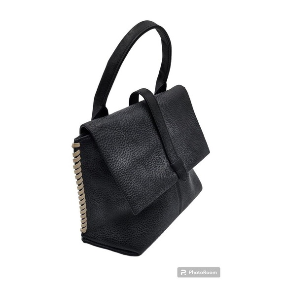 BADGLEY MISCHKA Black Pebbled Leather Side Stitch Accent Sleek Handbag - Picture 1 of 9